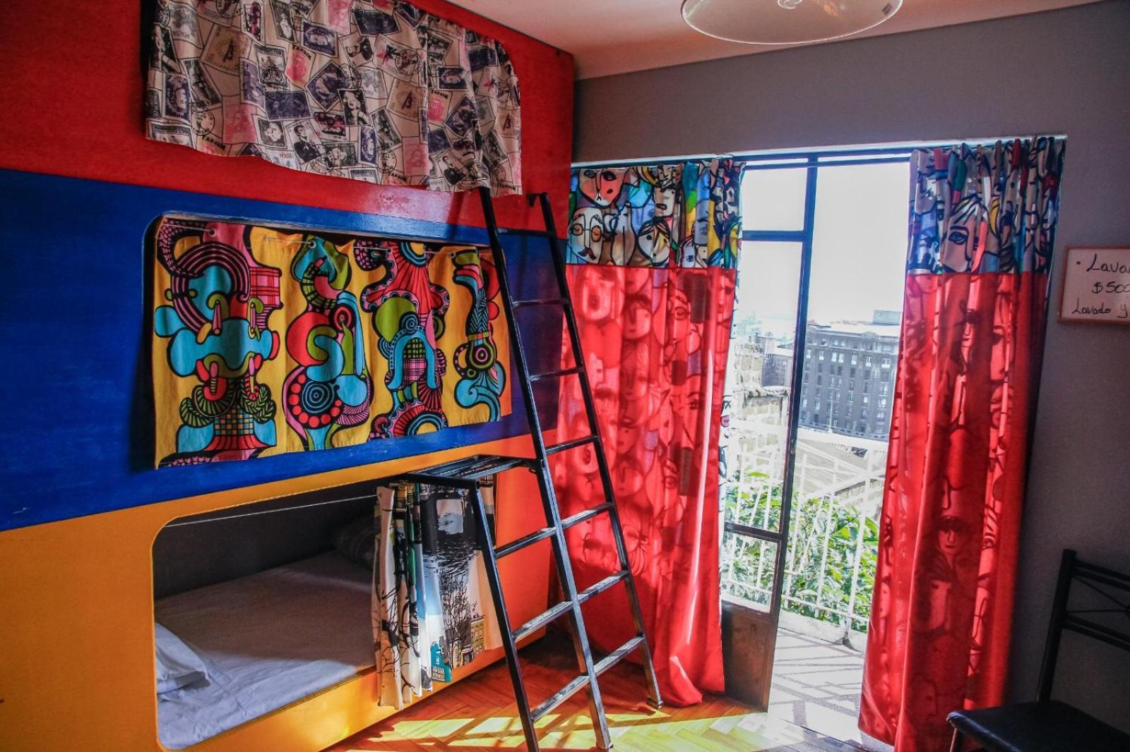 La Casa Azul Hostel فالبارايسو المظهر الخارجي الصورة