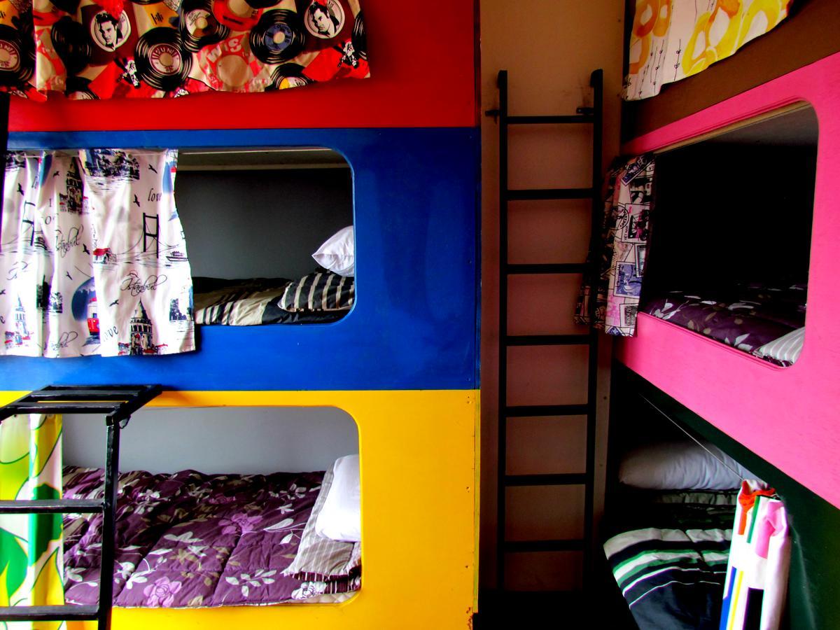 La Casa Azul Hostel فالبارايسو المظهر الخارجي الصورة