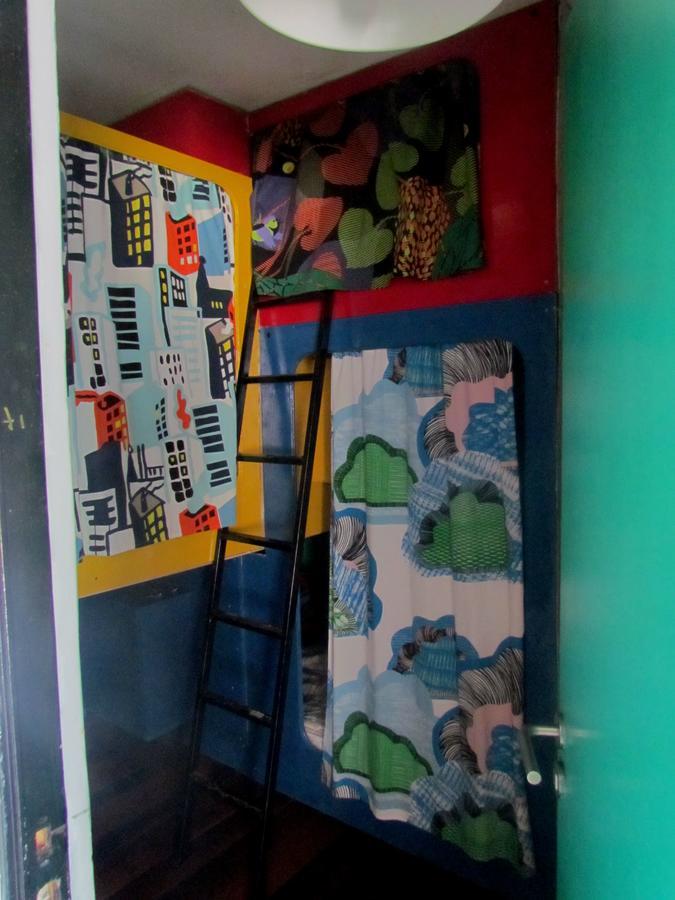 La Casa Azul Hostel فالبارايسو المظهر الخارجي الصورة